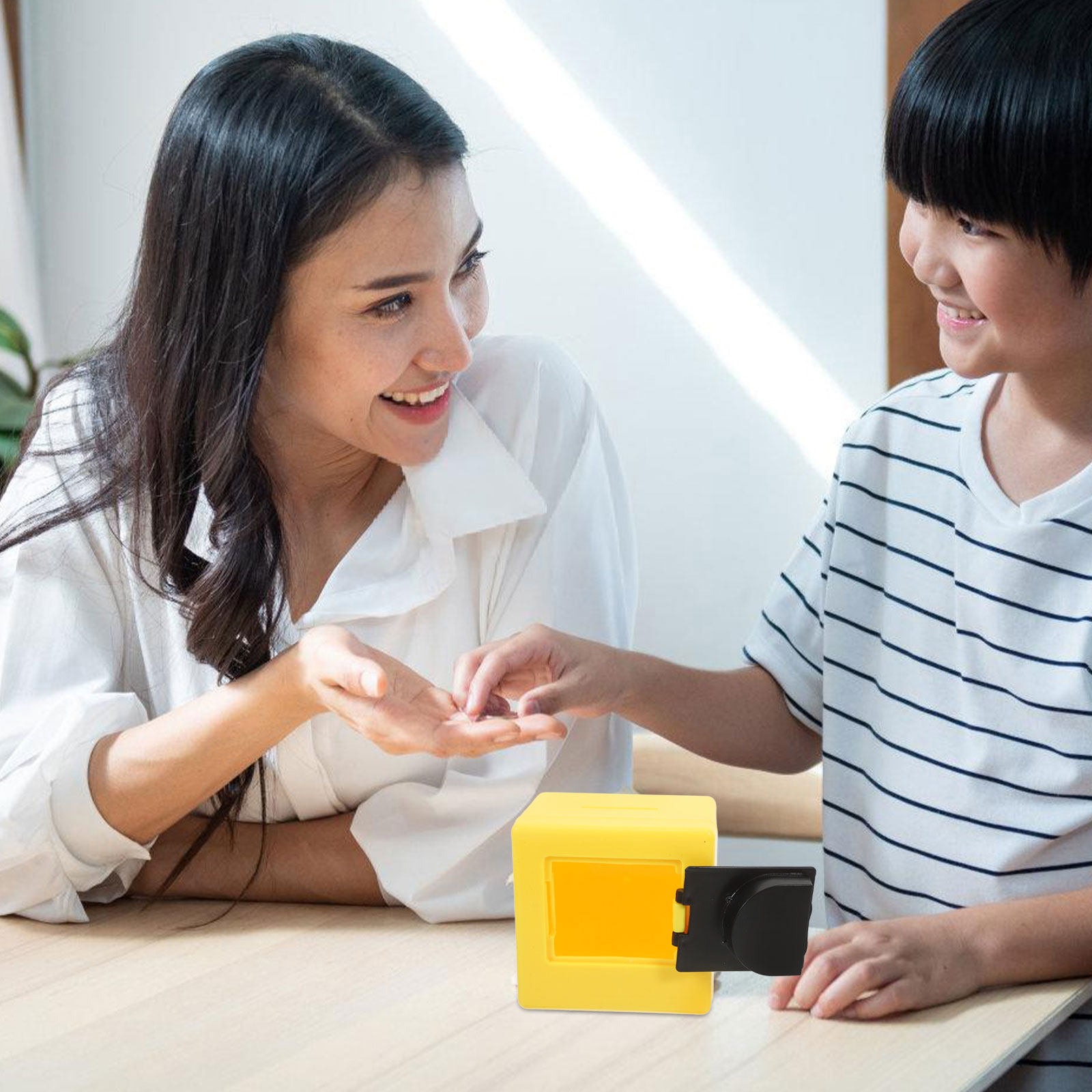 ตู้เซฟเก็บเงินสำหรับเด็กแบบมีช - Kids Education Savings บทวิจารณ์และราคา